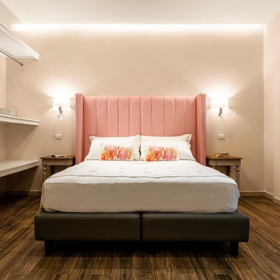 Onda Marina Suites Кальяри Экстерьер фото